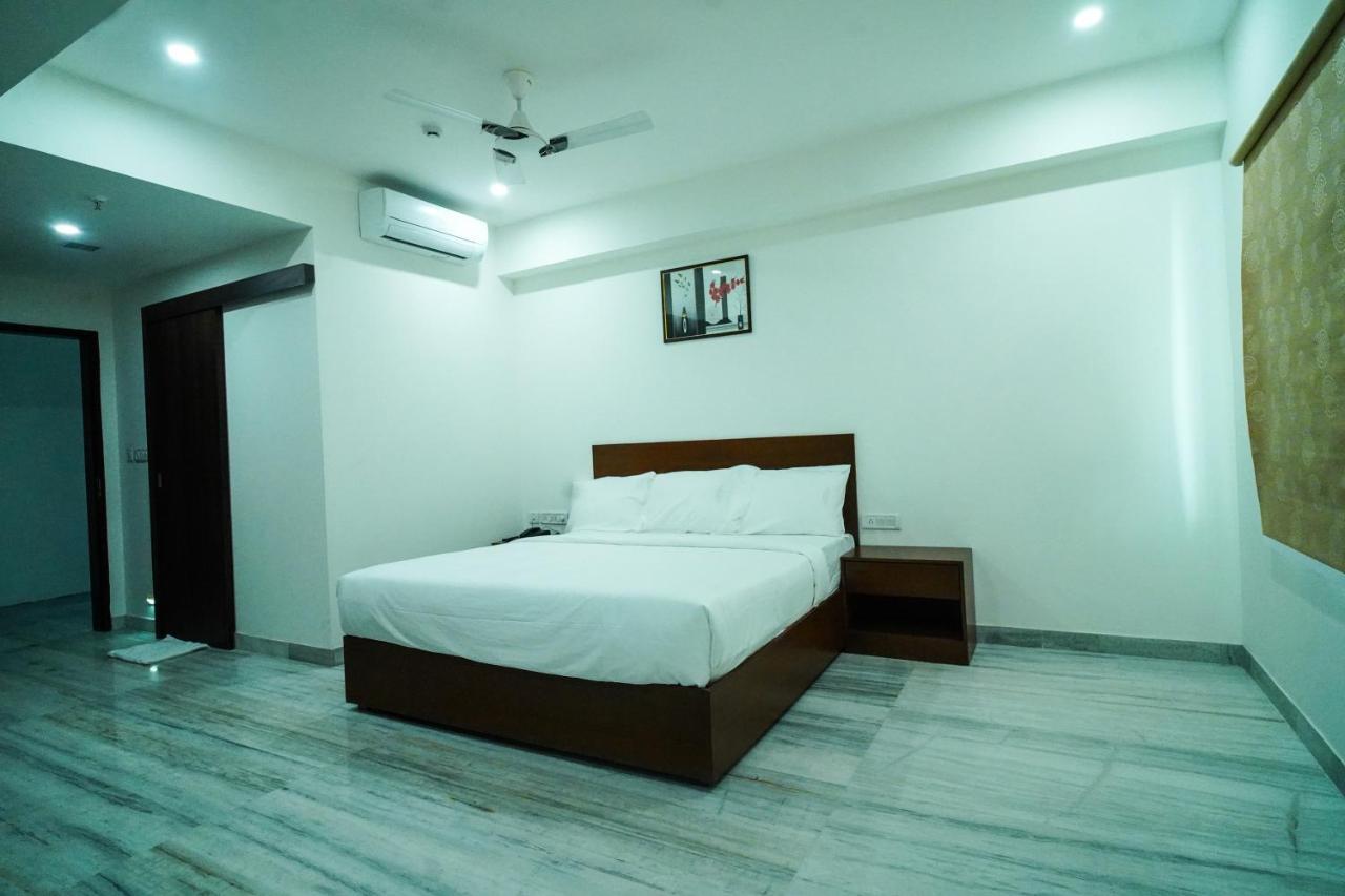Welkin Hotel , Hyderabad Secunderabad Exterior photo