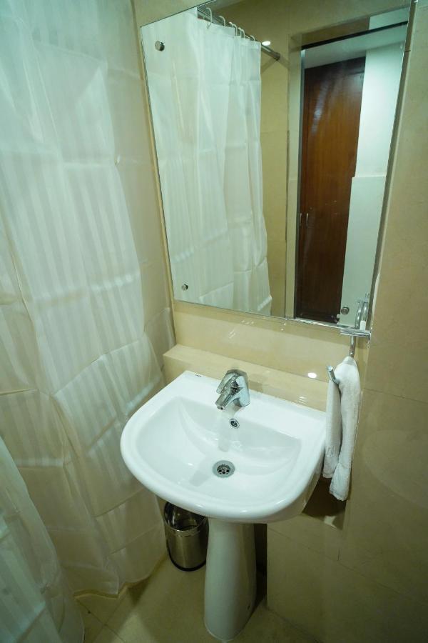 Welkin Hotel , Hyderabad Secunderabad Exterior photo