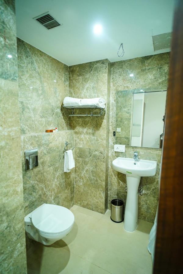 Welkin Hotel , Hyderabad Secunderabad Exterior photo