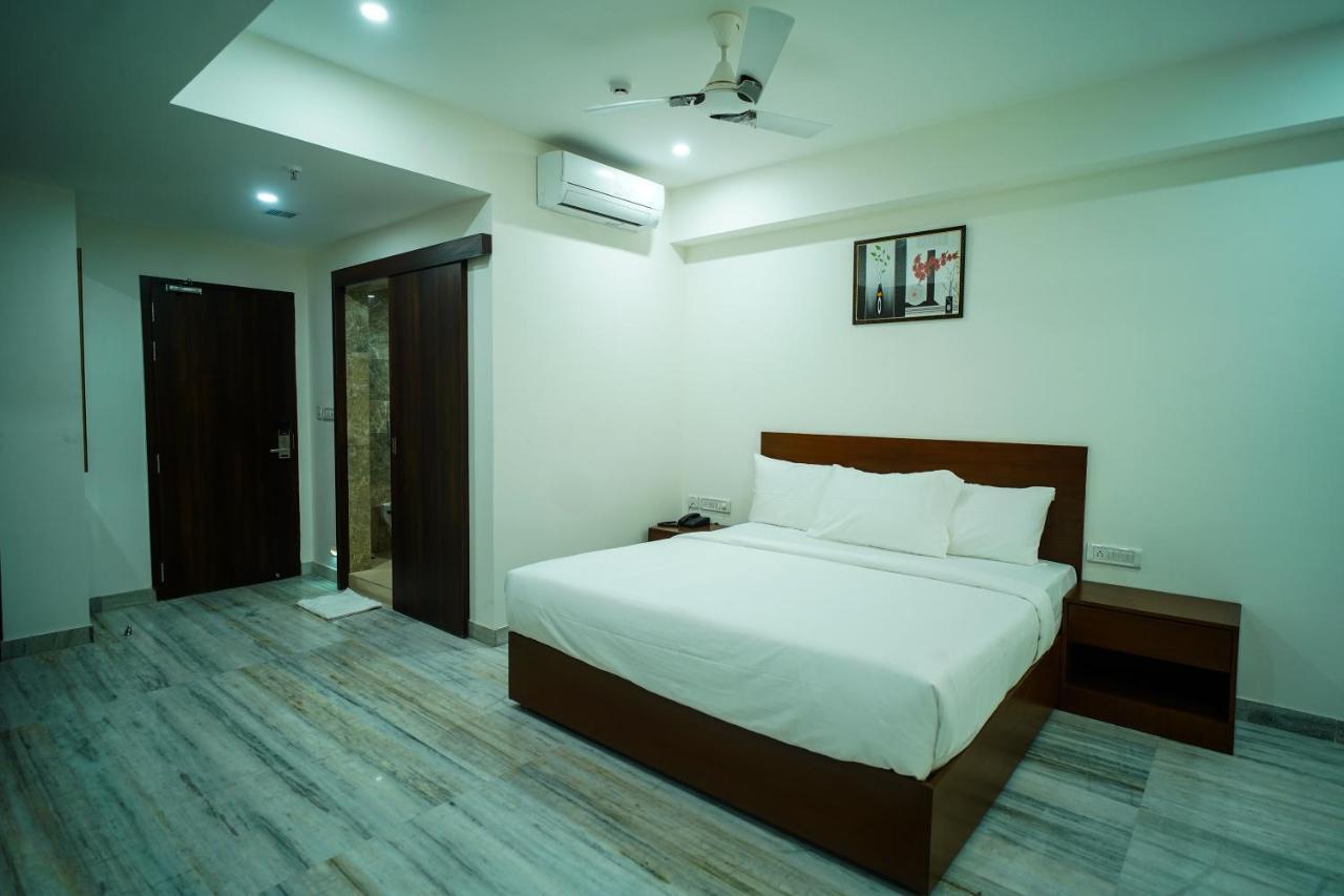 Welkin Hotel , Hyderabad Secunderabad Exterior photo