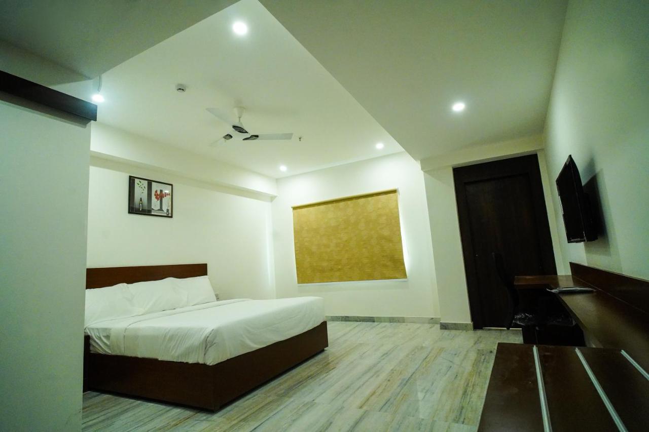 Welkin Hotel , Hyderabad Secunderabad Exterior photo
