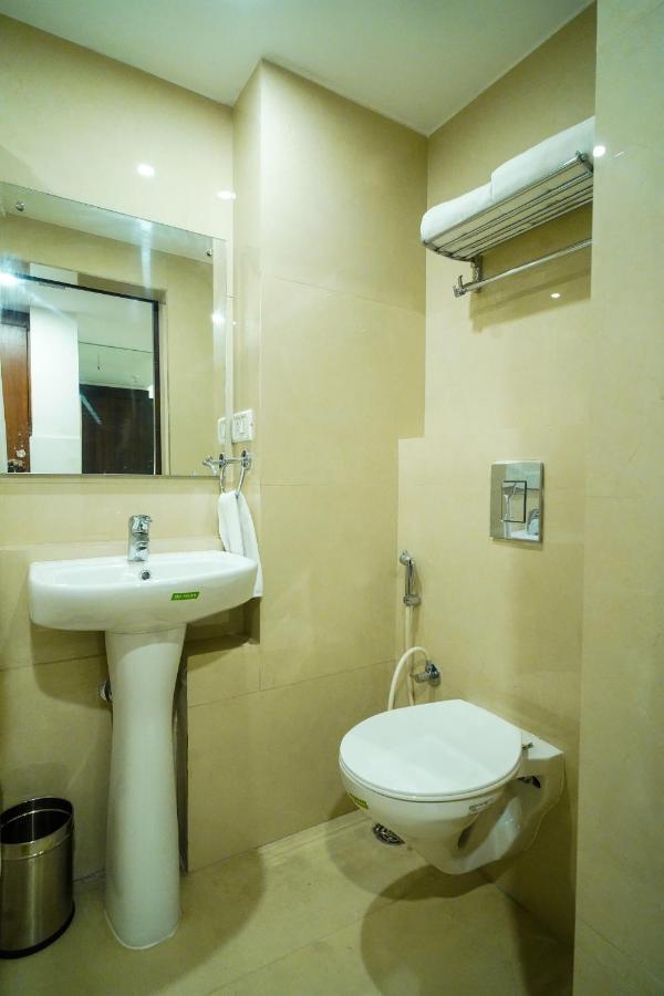Welkin Hotel , Hyderabad Secunderabad Exterior photo
